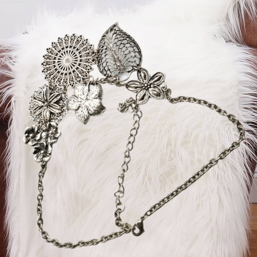 .🎄10/$20. Premier Designs ~ Gun Metal Gray Botanical Flower Plant  Necklace - Picture 4 of 6